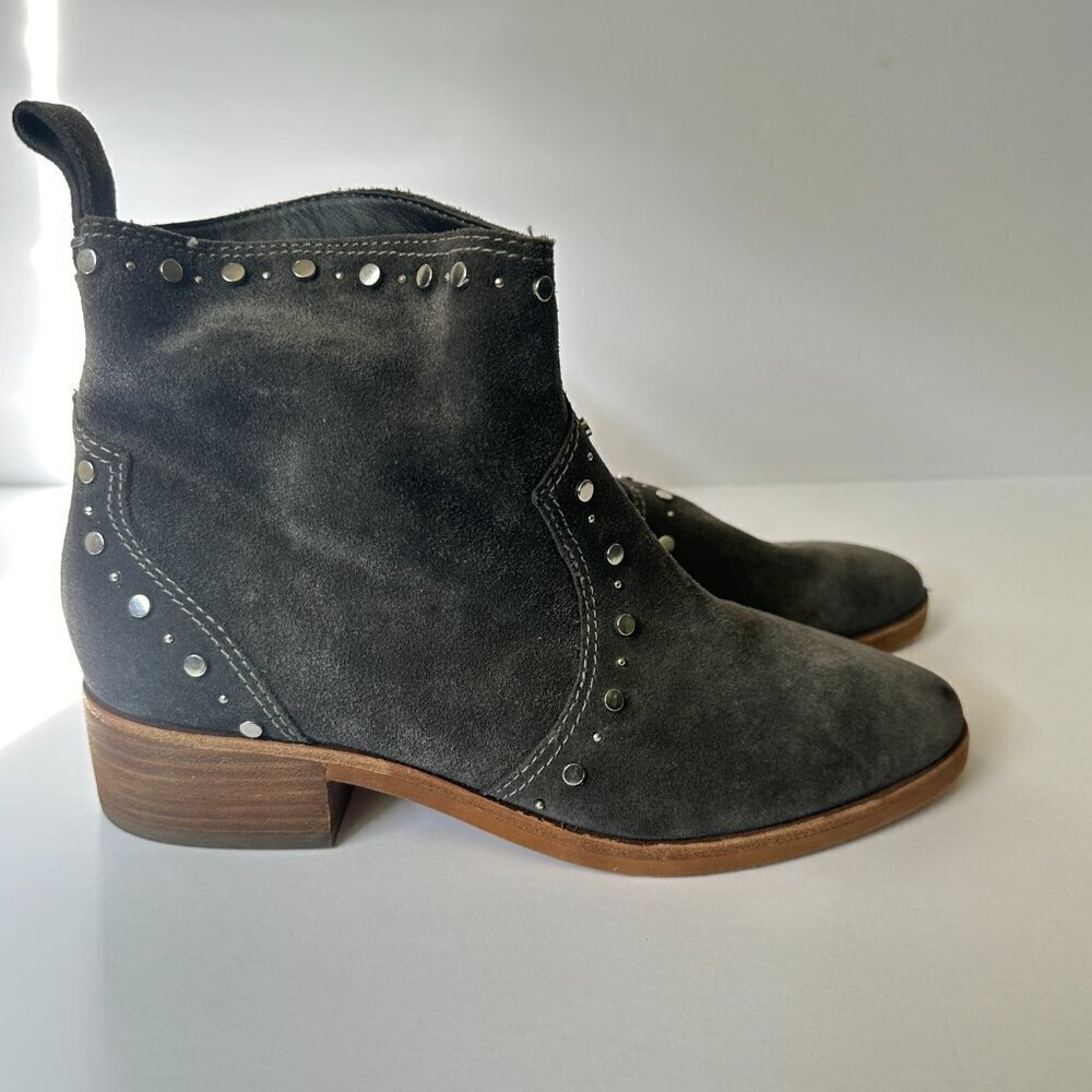 Dolce Vita Gray studded ankle suede boots size 8